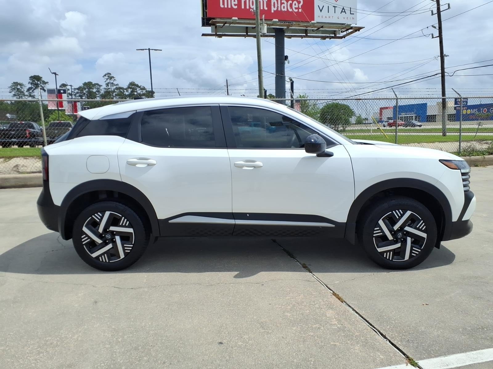 2026 Nissan Kicks SV - 3