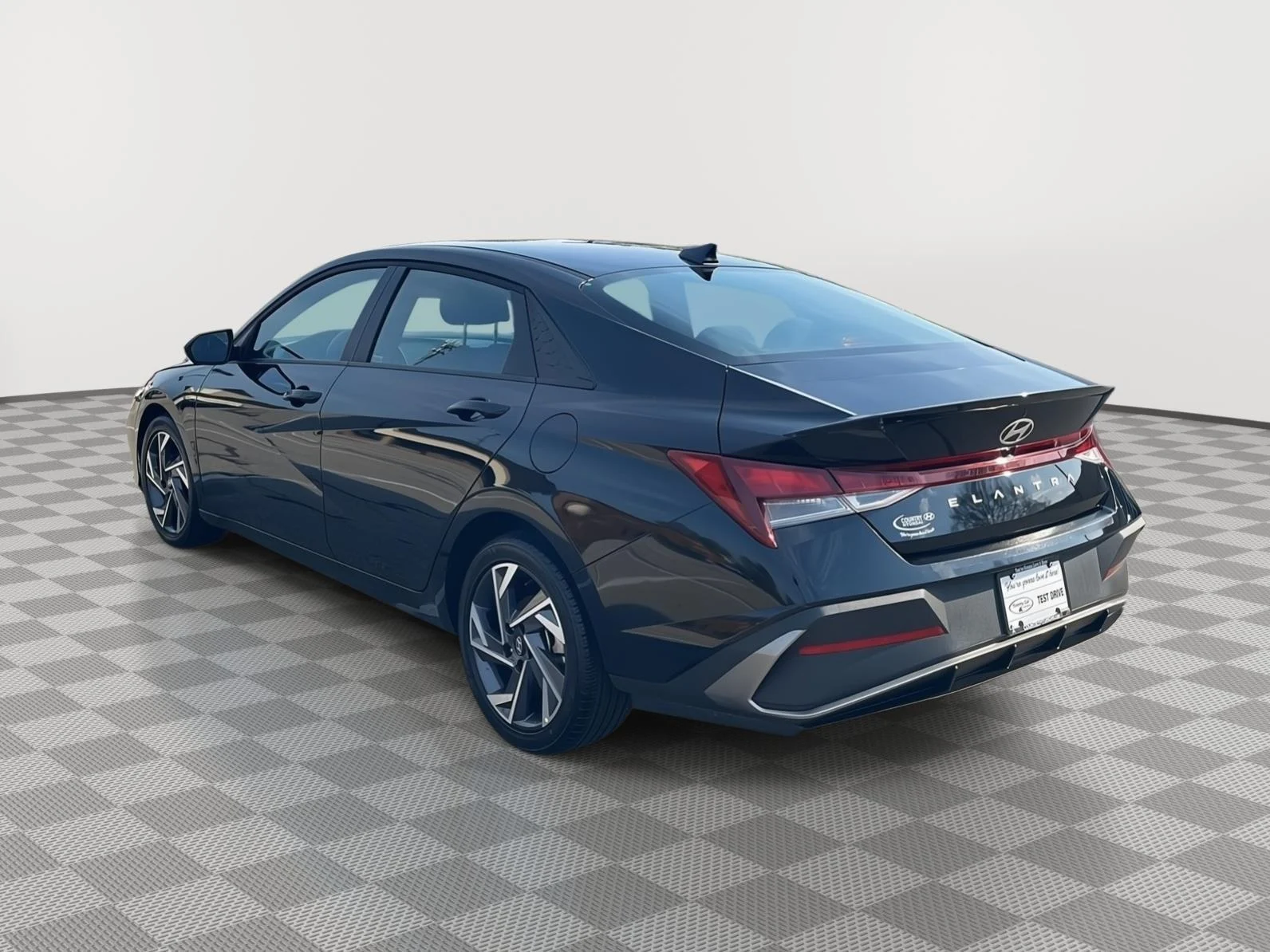 Used 2025 Abyss Black Hyundai SEL Sport image 9