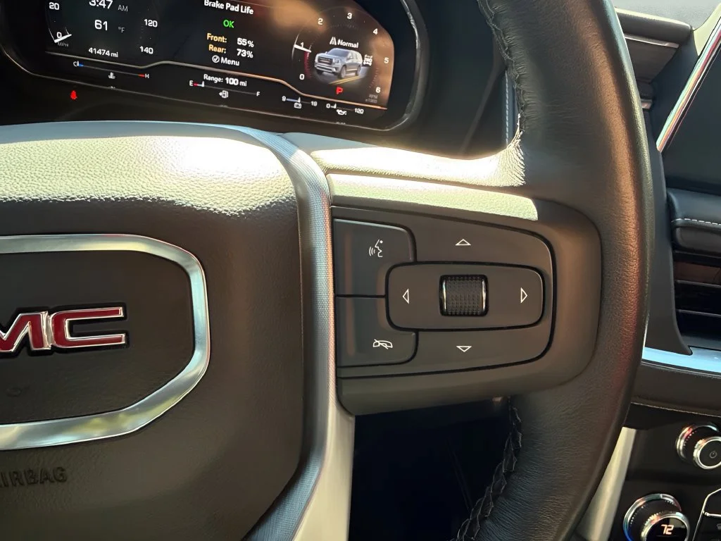 Used 2022 WHITE FROST TRICOAT GMC SLT image 18