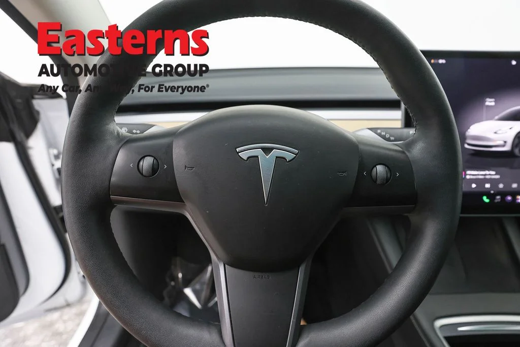 Used 2023 White Tesla Base image 10