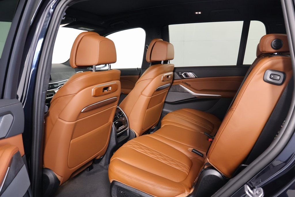 New 2027 Carbon Black Metallic BMW xDrive40i image 6