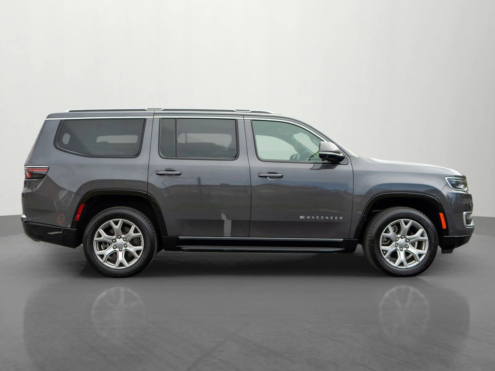 Used 2022 Baltic Gray Metallic Clearcoat Jeep Series I image 8
