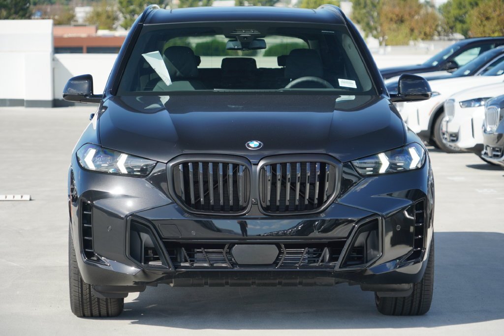 New 2026 Black Sapphire Metallic BMW xDrive40i image 2