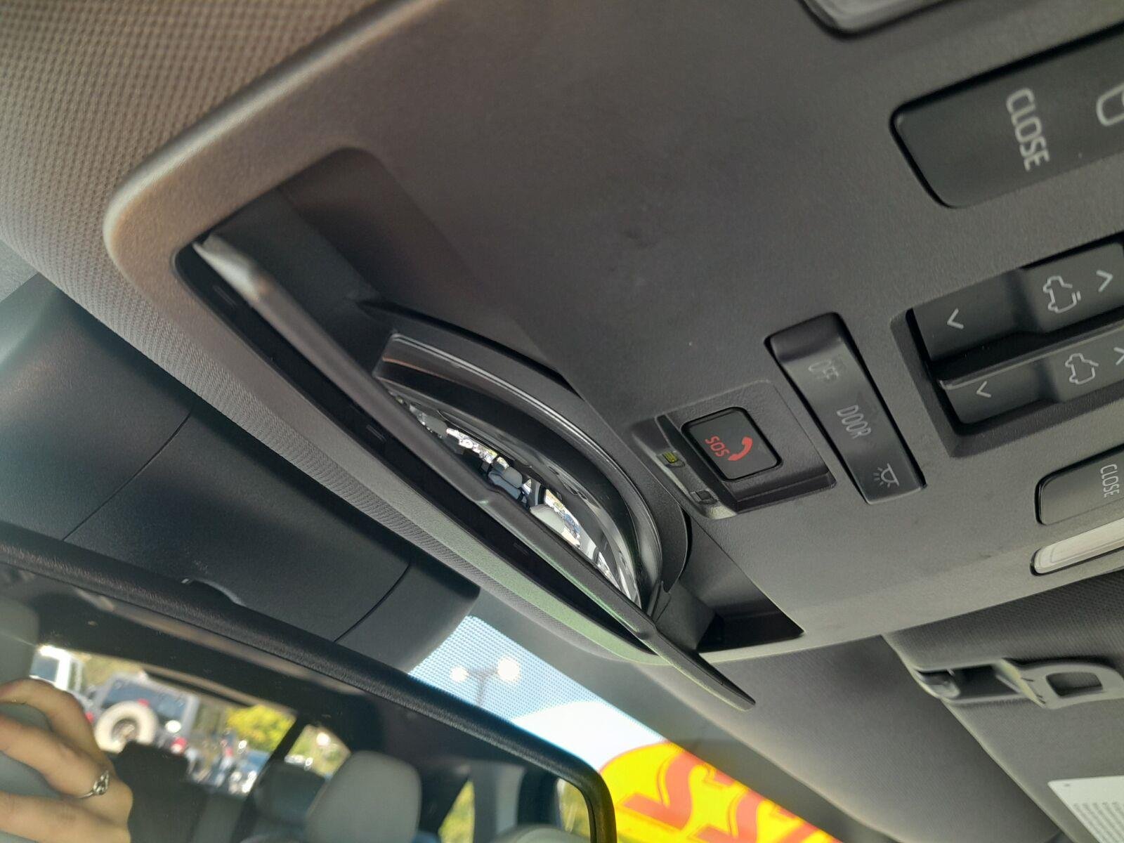 Used 2022 Ruby Flare Pearl TOYOTA  image 30