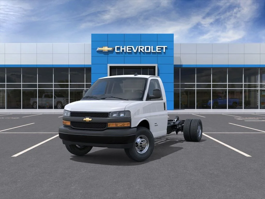 New 2025 White Chevrolet 4500 Series image 9
