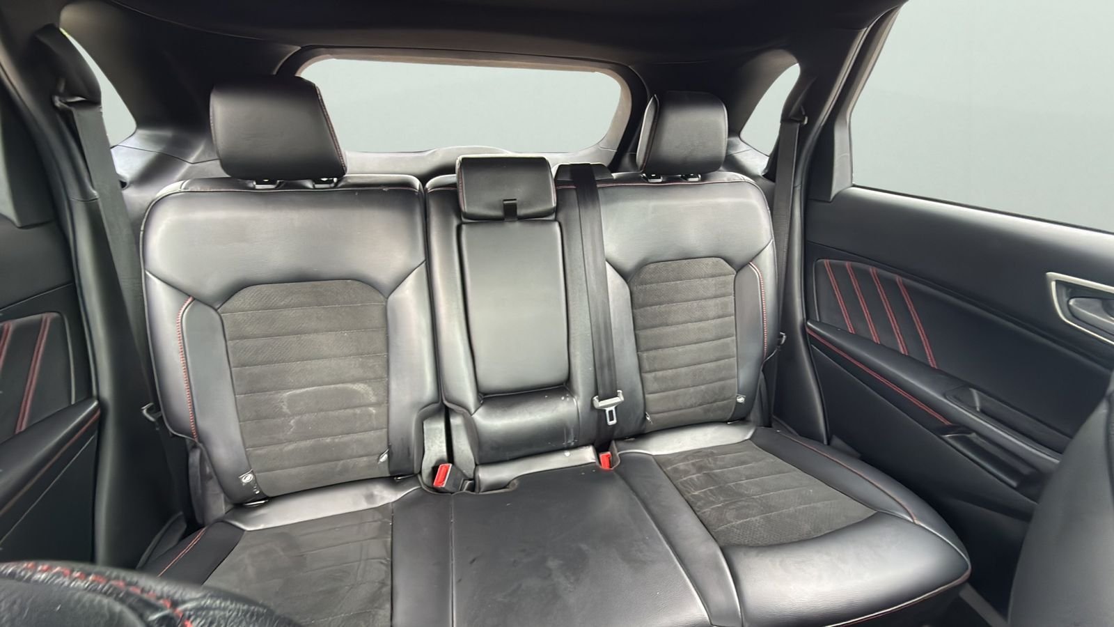 Used 2023 Gray Ford ST Line image 21