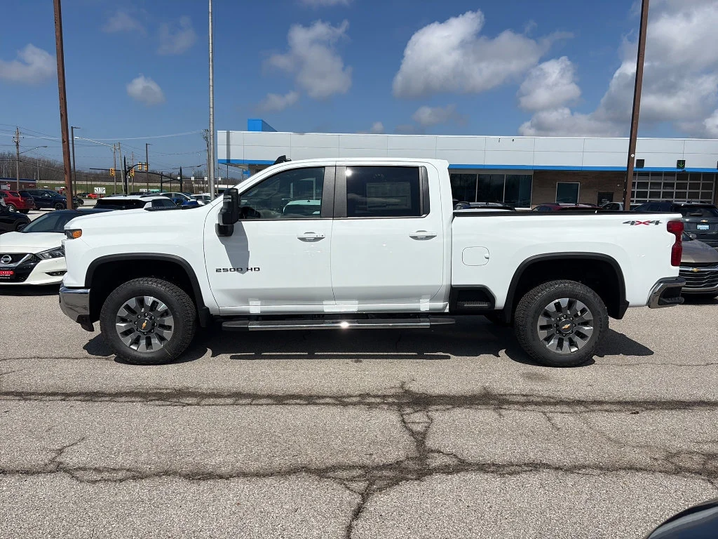 New 2026 Summit White Chevrolet LT image 4