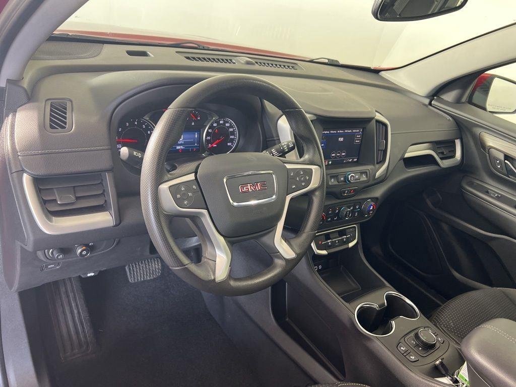 Used 2023 Volcanic Red GMC SLE image 4