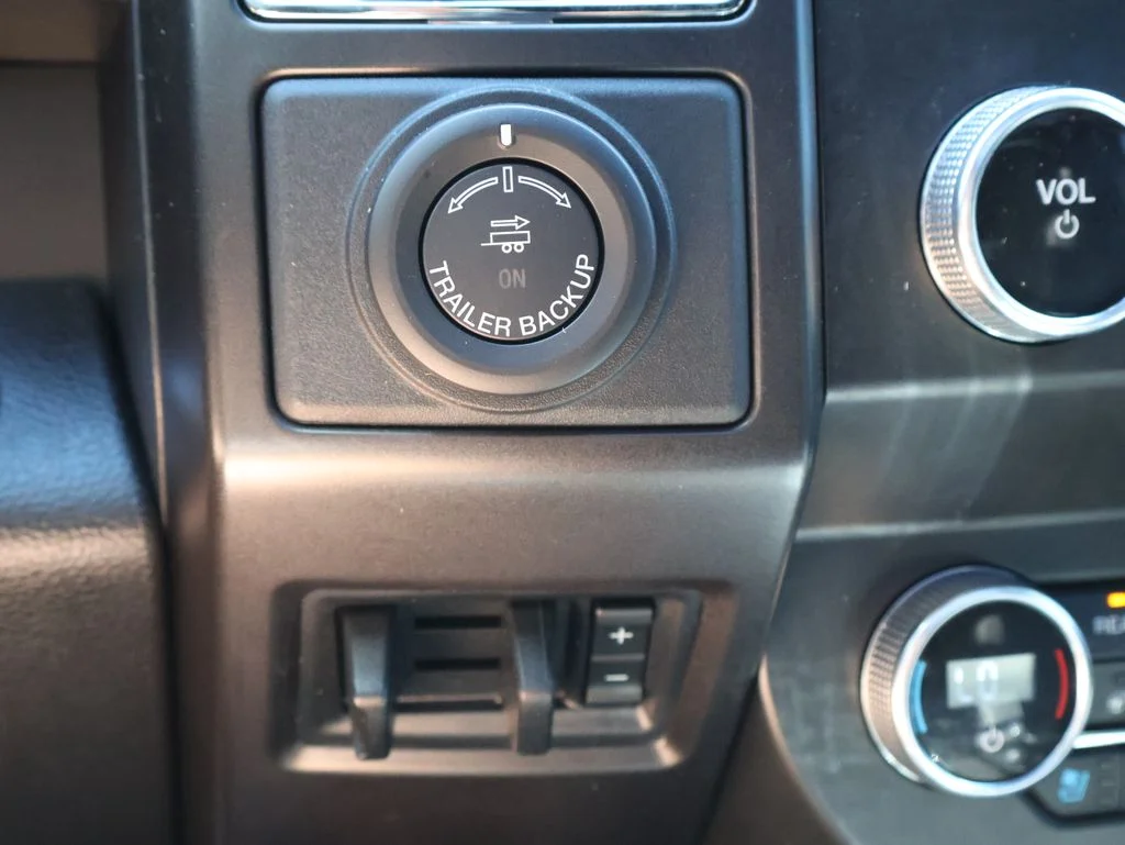 Used 2020 Red Ford Limited image 34