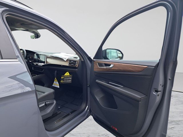 New 2026 Pure Gray Volkswagen 2.0T SE W/TECHNOLOGY image 27