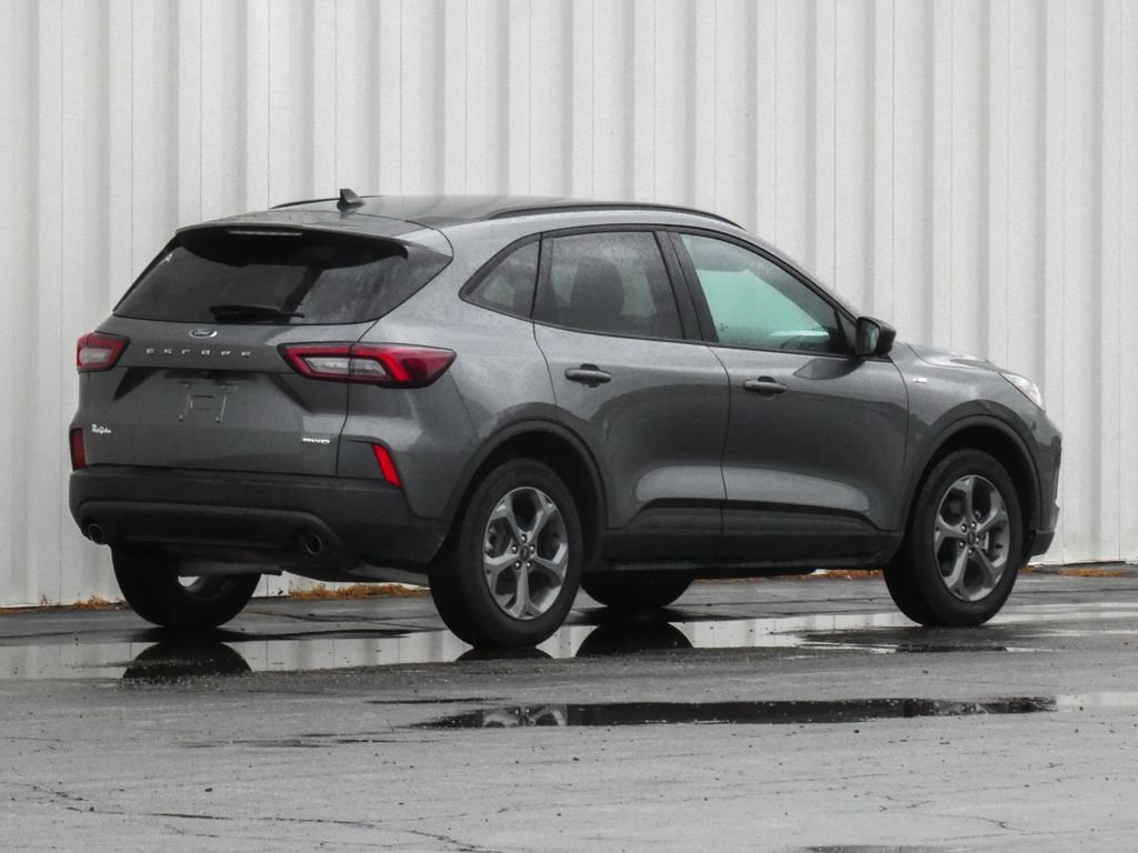 Used 2025 Gray Ford ST-Line image 3