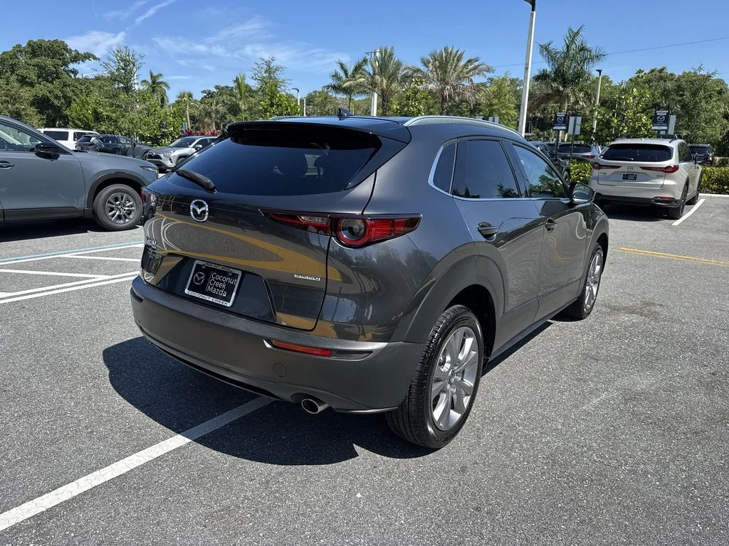 Used 2021 Machine Gray Metallic Mazda Premium image 3