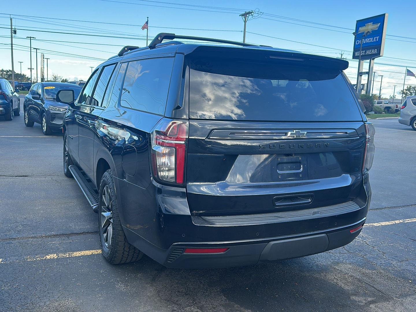 Used 2024 Midnight Blue Metallic Chevrolet Z71 image 4