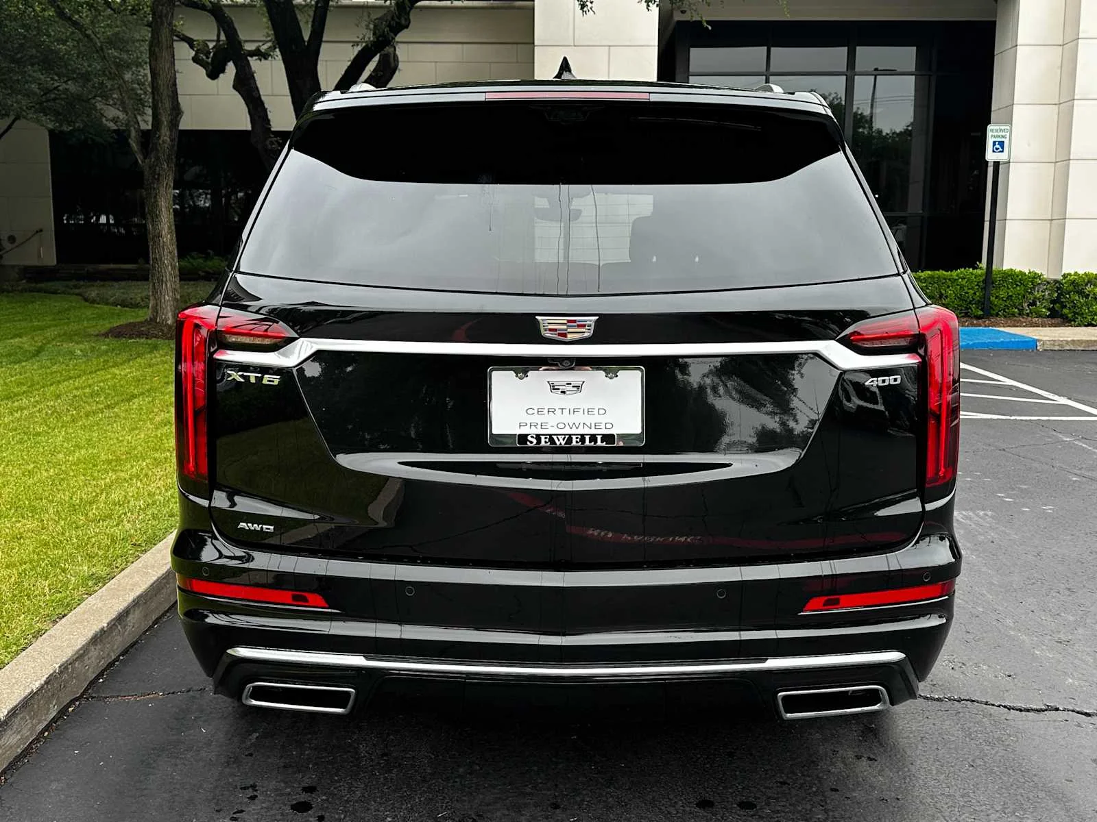 Certified Used 2025 Stellar Black Metallic Cadillac Premium Luxury image 3