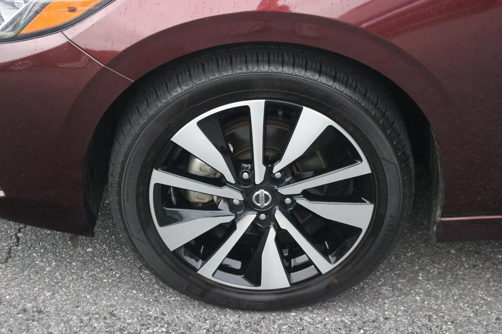 Used 2023 Grey Nissan SV image 36