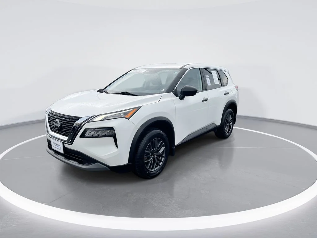 Used 2023 White Nissan S image 4