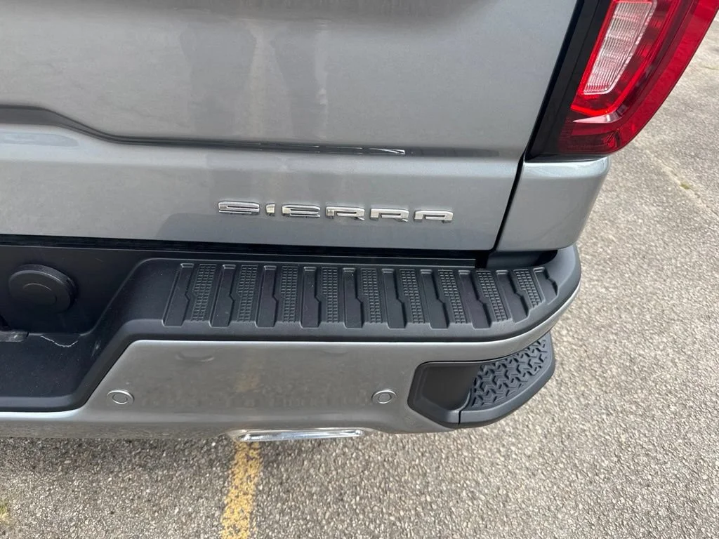 Used 2025 Sterling Metallic GMC Denali image 33