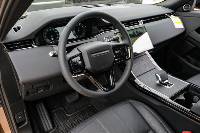 New 2026  Land Rover S image 3