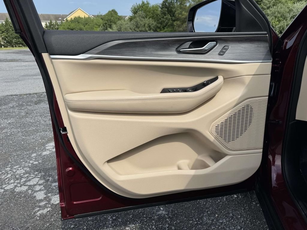 Used 2025 Red Jeep Limited image 26