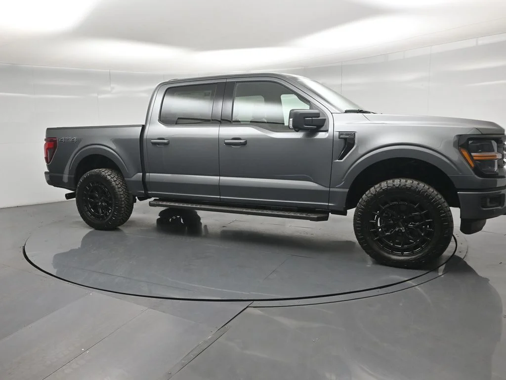 New 2026 Carbonized Gray Metallic Ford XLT image 25