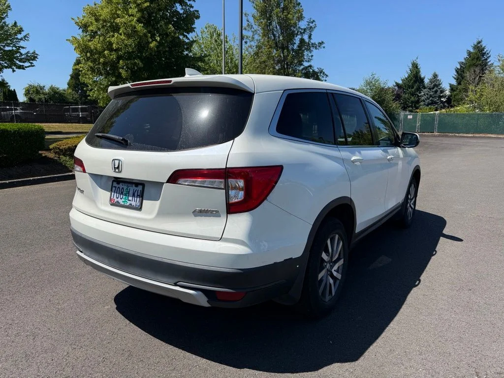 Used 2019 White Diamond Pearl Honda EX-L image 7