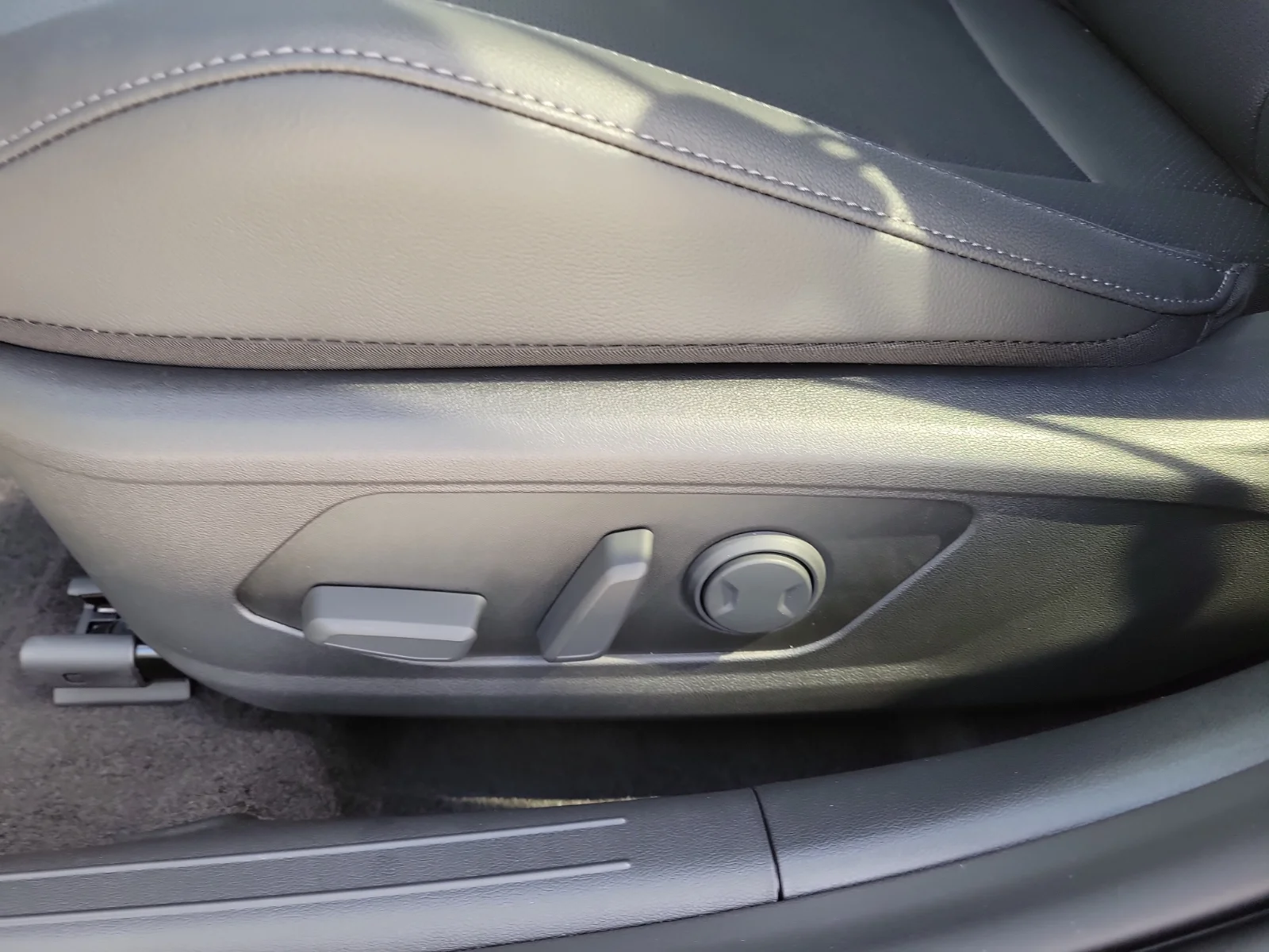 New 2026 Amazon Gray Hyundai Limited (IVT) 4dr Sedan image 13