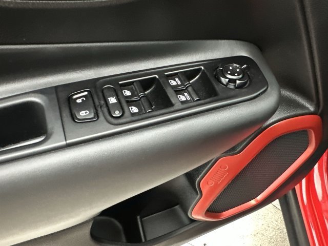 2022 Jeep Renegade Red Edition - Photo 22
