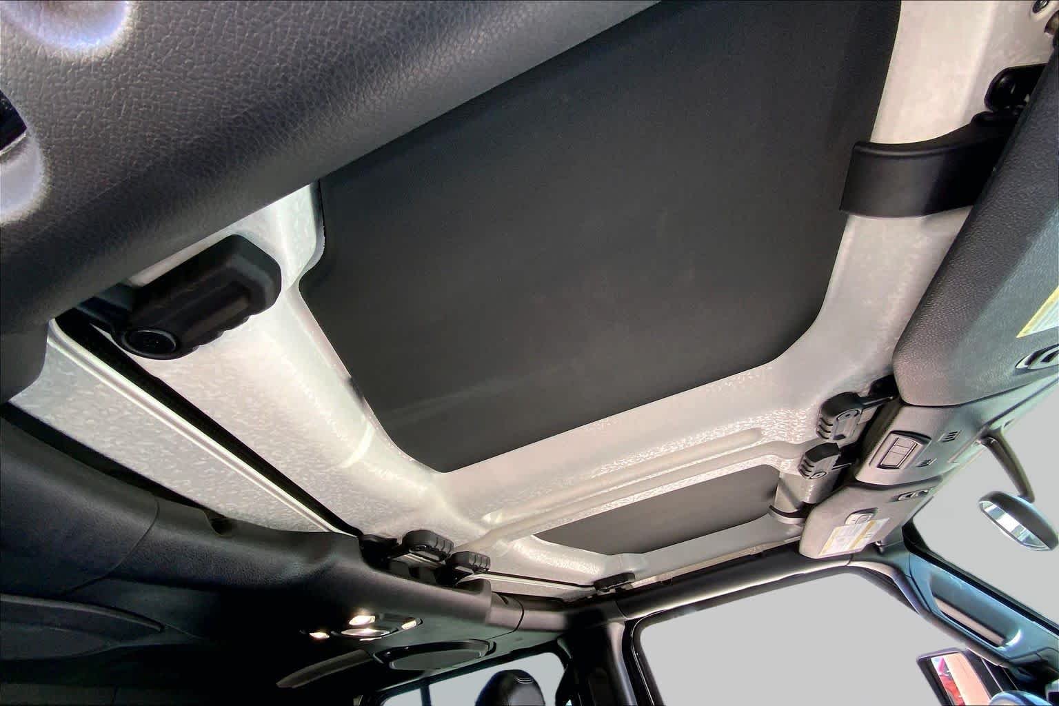 Used 2022 Black Clearcoat Jeep Texas Trail image 12