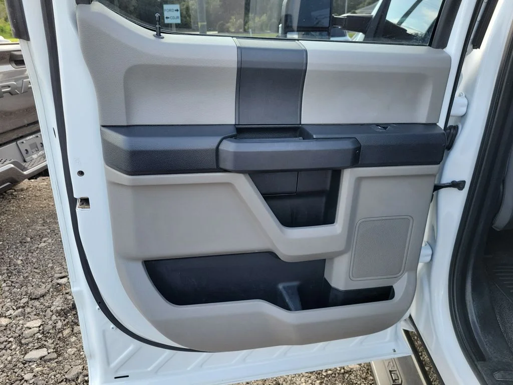 Used 2020 Oxford White Ford XL image 18