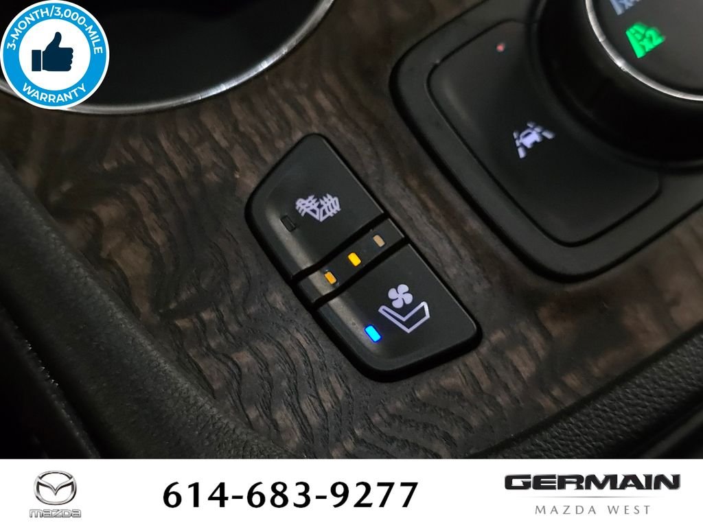Used 2021 Gray GMC Denali image 33