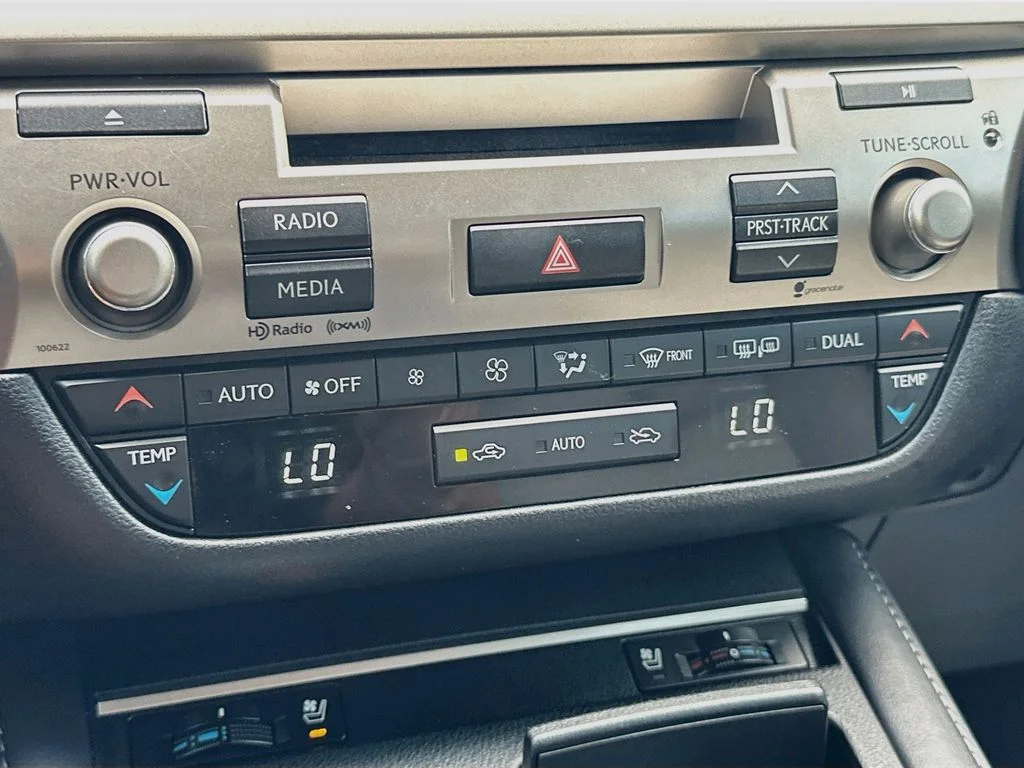 Used 2016 White Lexus 350 image 15