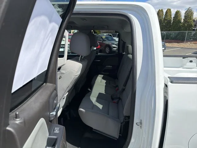 Used 2019 White Chevrolet Silverado Custom image 18
