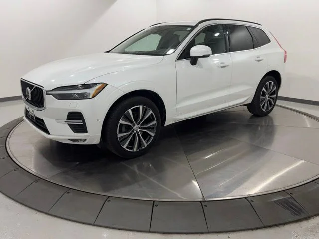 2022 Volvo XC60 B5 Momentum