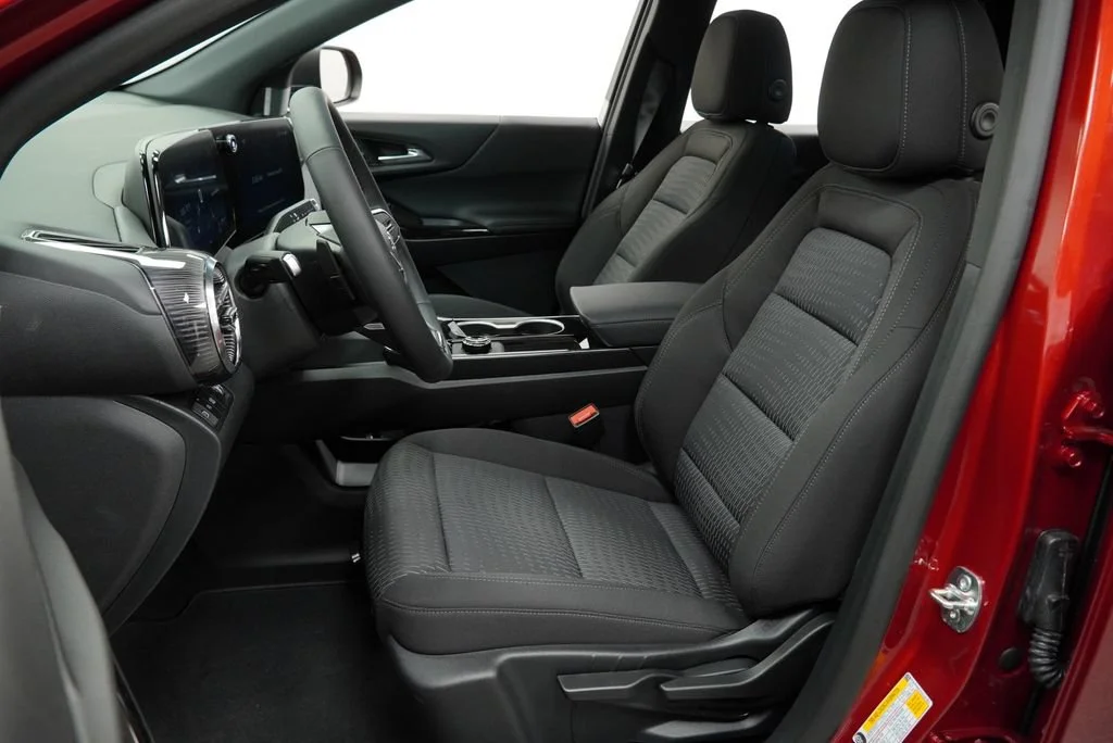 2027 Chevrolet Equinox LT - Photo 7