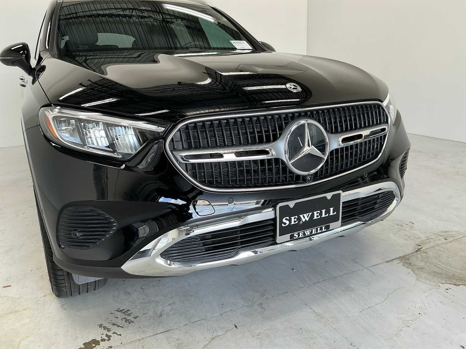 Certified Used 2026 Black Mercedes-Benz GLC 300 image 5
