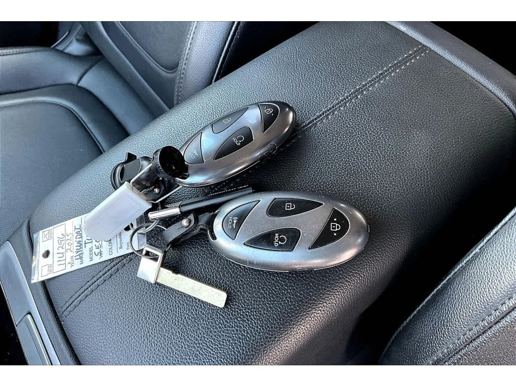 Used 2025  Hyundai SEL Convenience image 9
