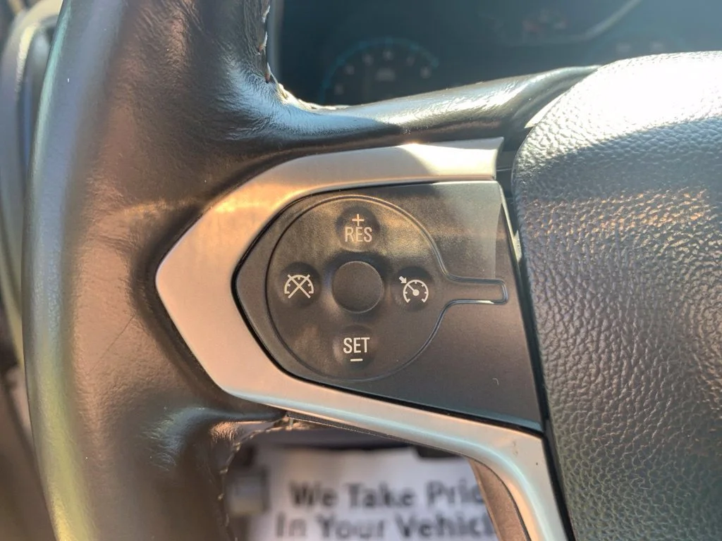Used 2019 Silver Chevrolet LT image 23