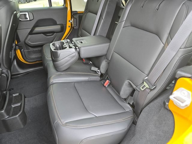 New 2026 Goldilocks Exterior Paint Jeep Sahara image 35