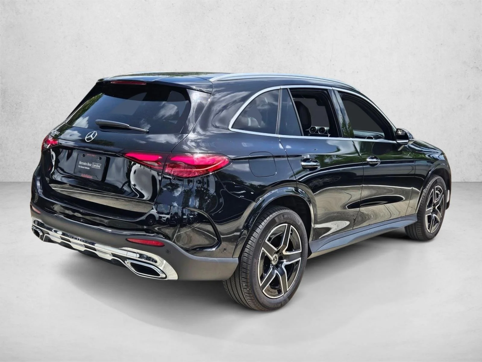 Used 2026 Black Mercedes-Benz GLC 300 image 5