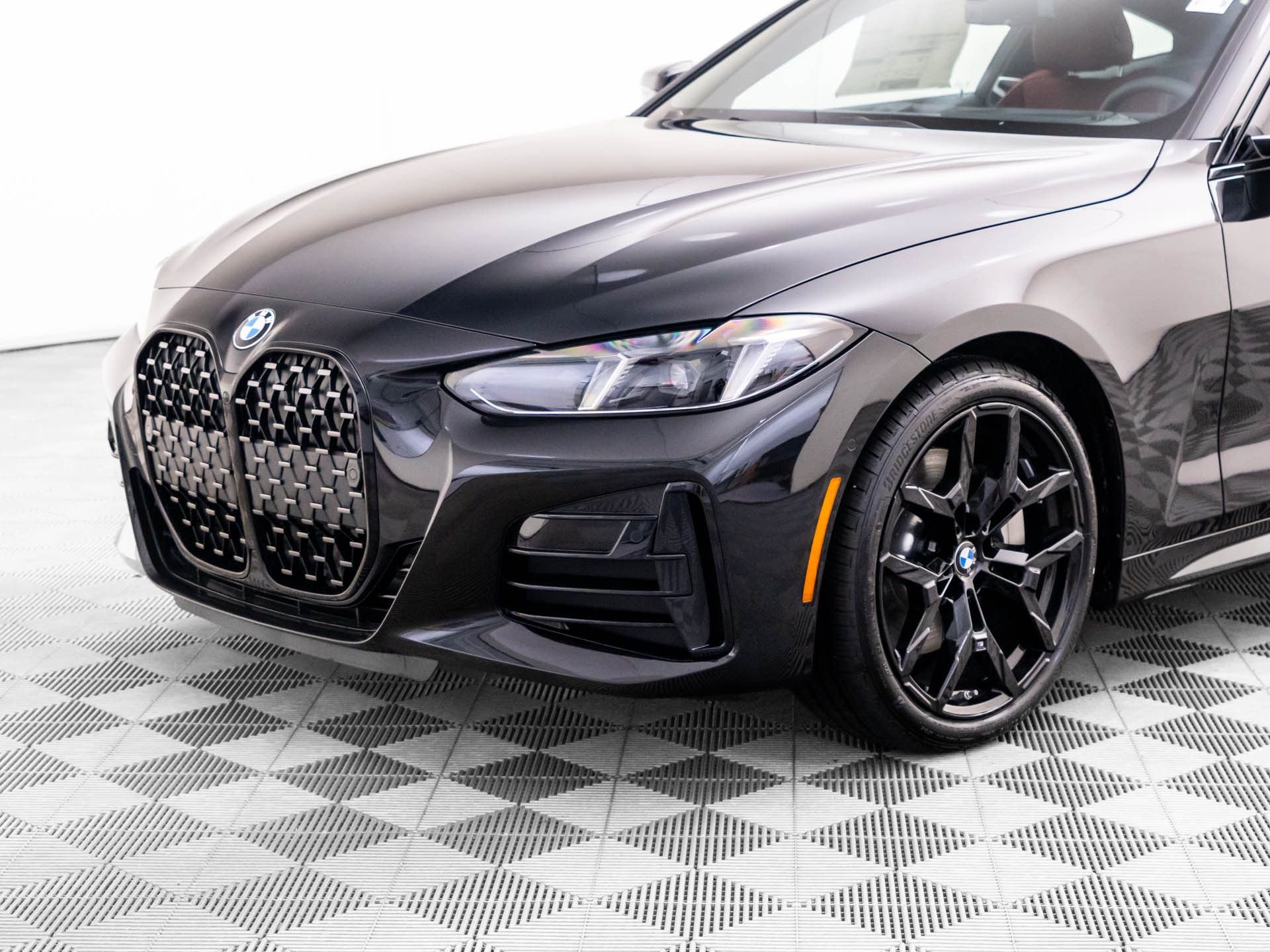 New 2026 Black Sapphire Metallic BMW 430i xDrive image 38