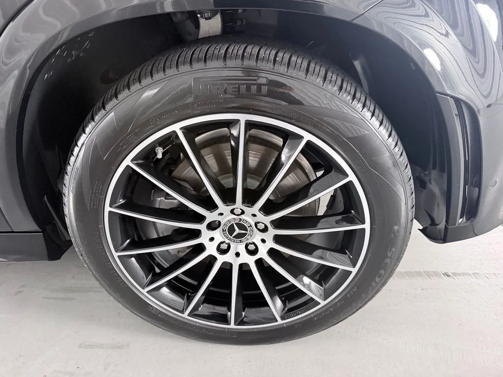 Used 2023 Black Mercedes-Benz GLE 450 image 4