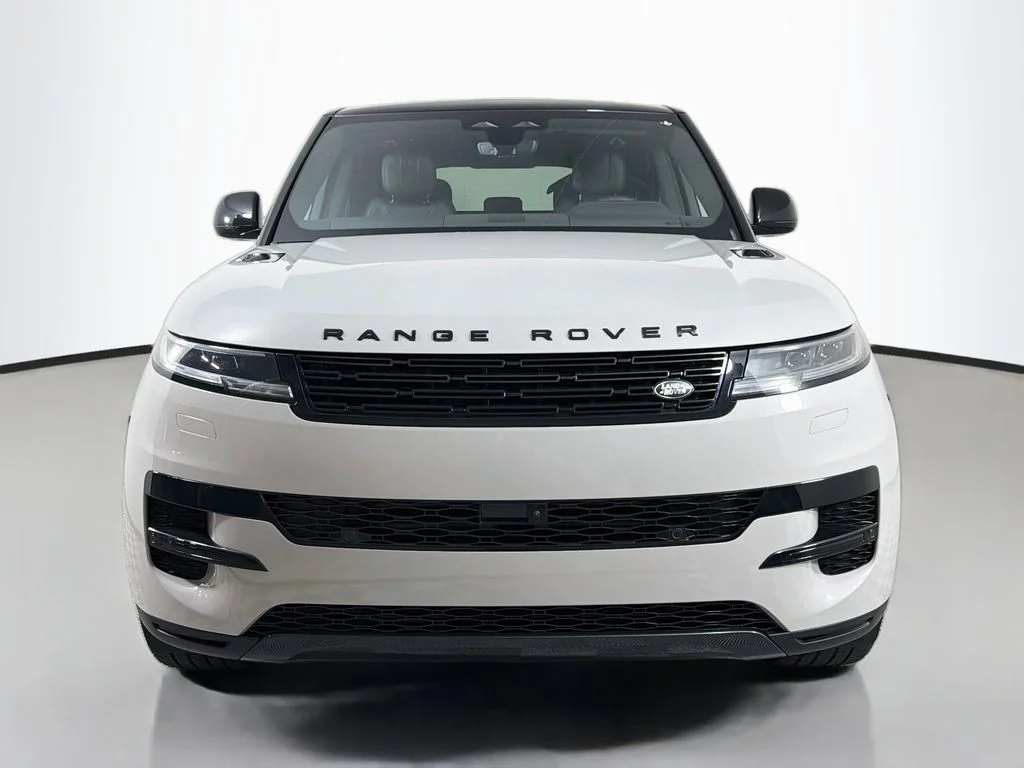 New 2027 Borasco Grey Land Rover SE image 2
