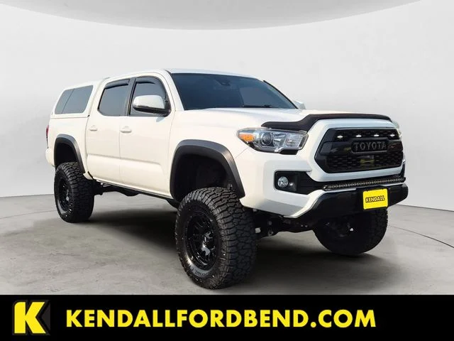 Used 2019 Super White Toyota TRD Off-Road image 3