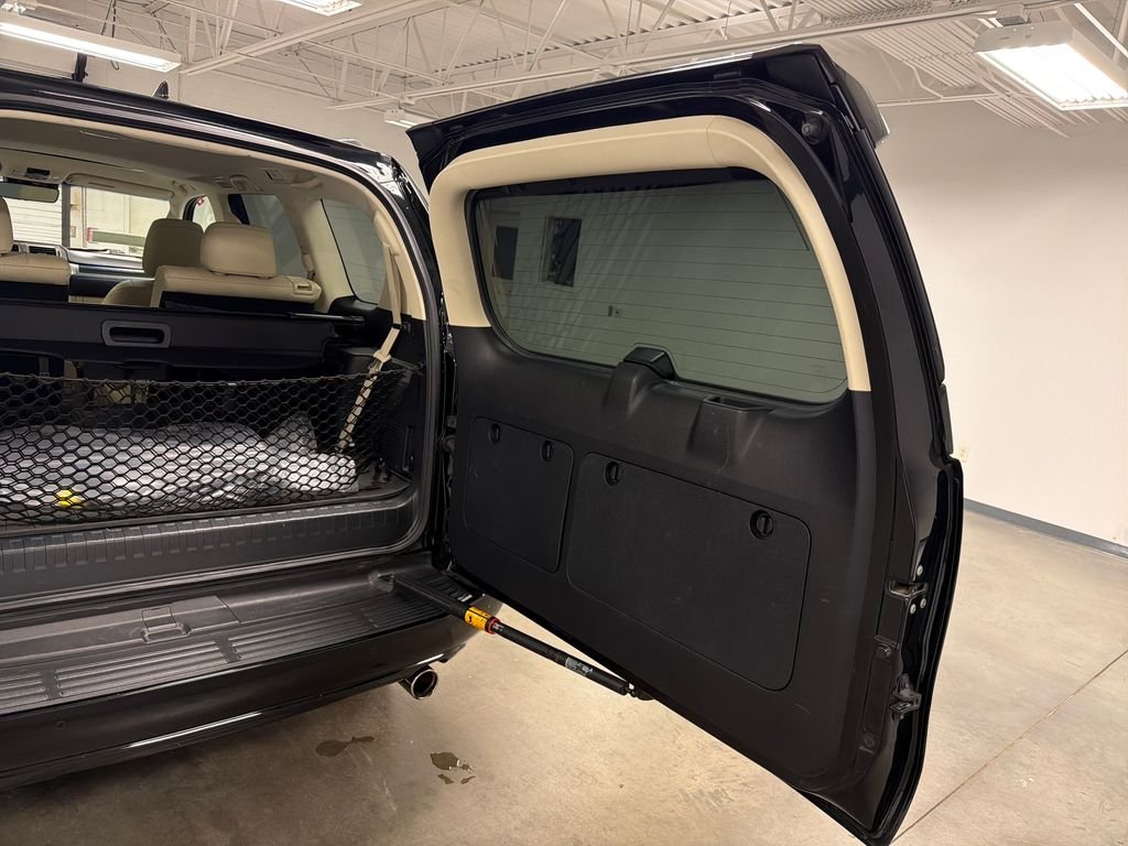 Used 2021 Black Lexus 460 image 19
