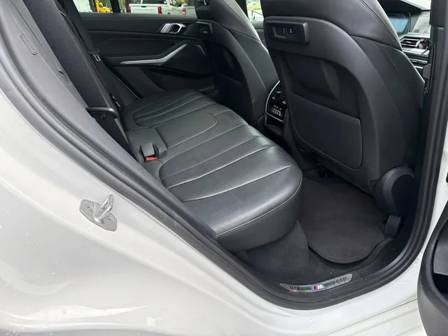 Used 2021 White BMW sDrive40i image 15