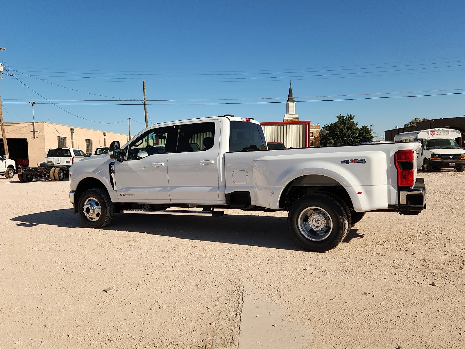 New 2026 Oxford White Ford Lariat image 4