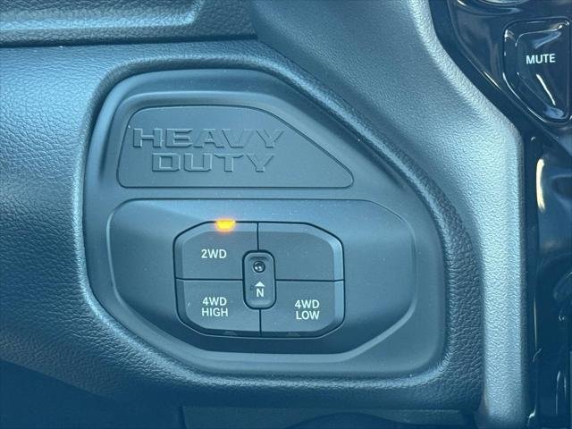 2026 RAM 3500 Big Horn - Photo 6