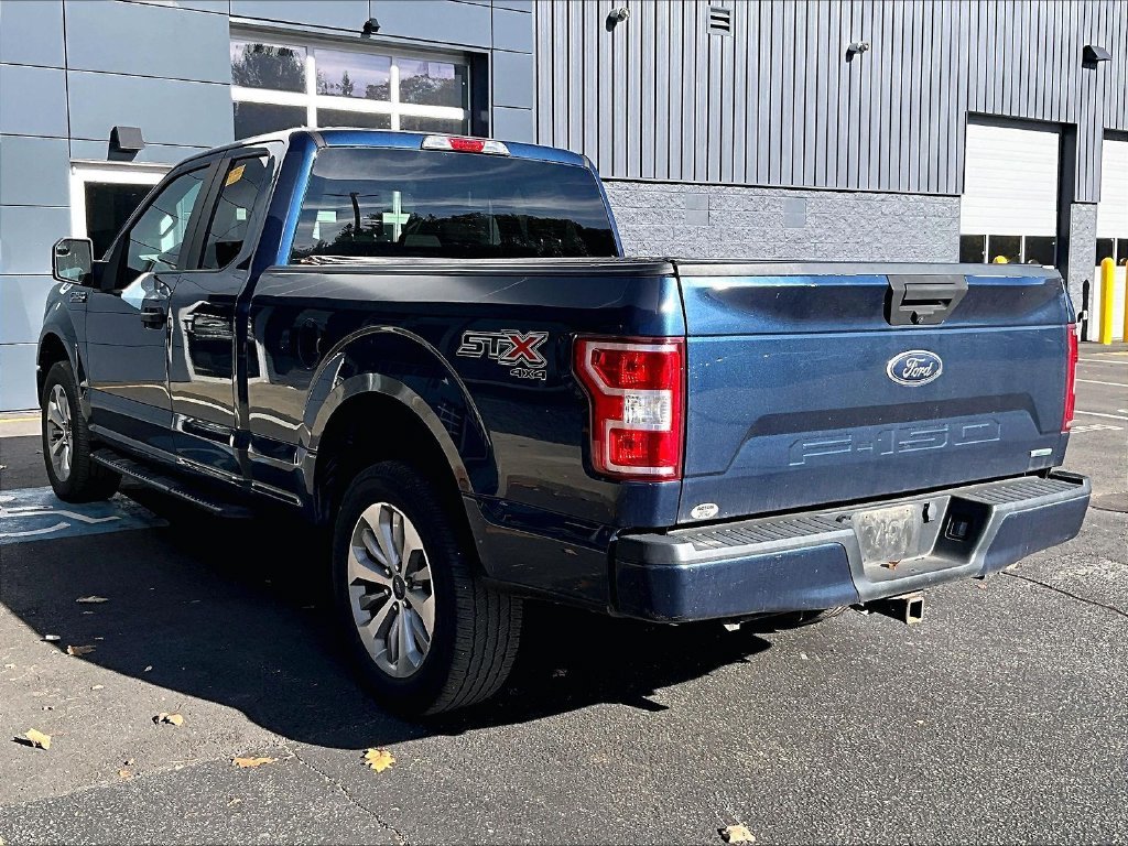 Used 2018 Blue Ford XL image 6