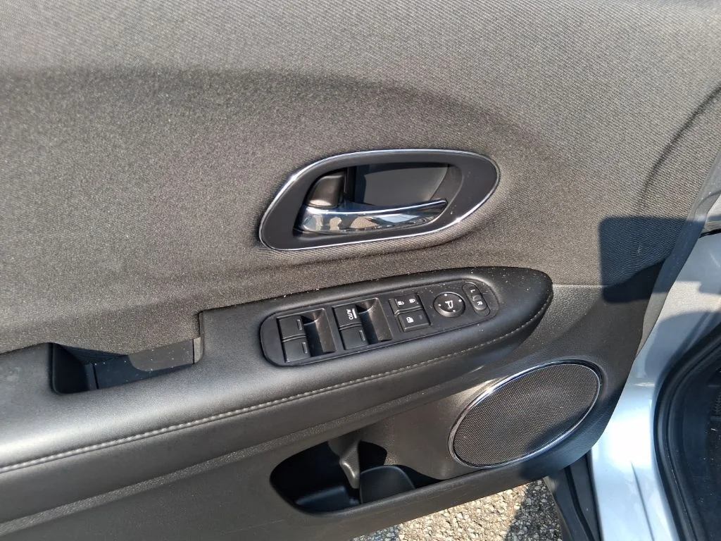 Used 2022  Honda EX image 7