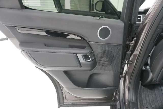 Used 2025 GRAY Land Rover S image 23